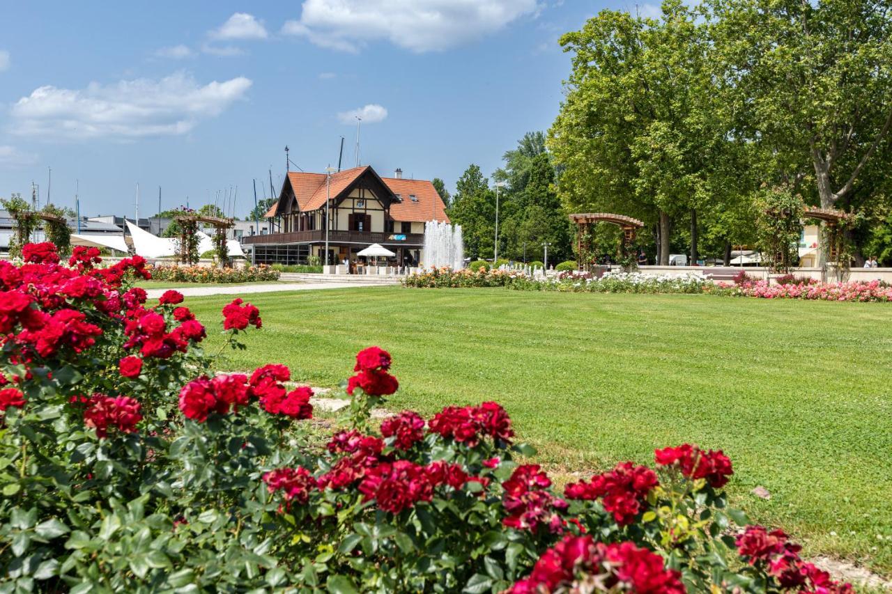 Berkenye Vendeghaz Hotel Balatonfured Exterior photo