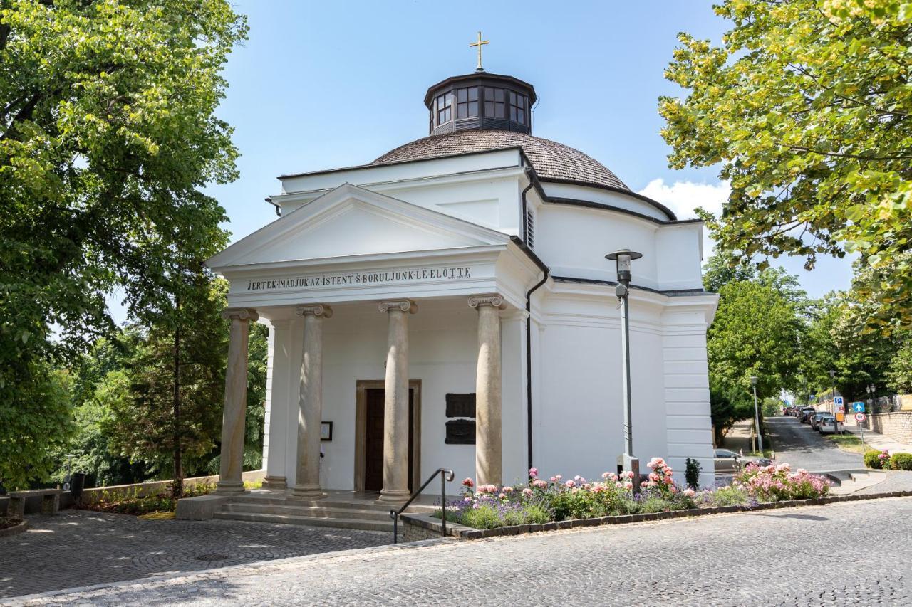 Berkenye Vendeghaz Hotel Balatonfured Exterior photo